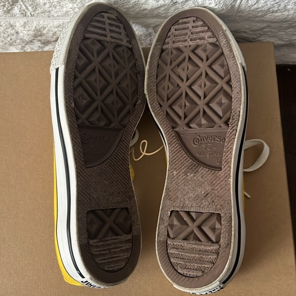 Yellow Unisex Low Top Converse Men’s 6 Womens 8 - Picture 6 of 6